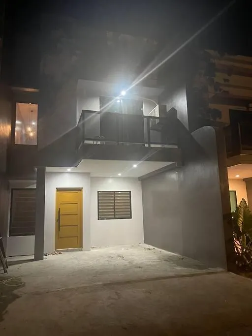 Cozy 2 Storey Fully Furnished House. Davao City Appartement